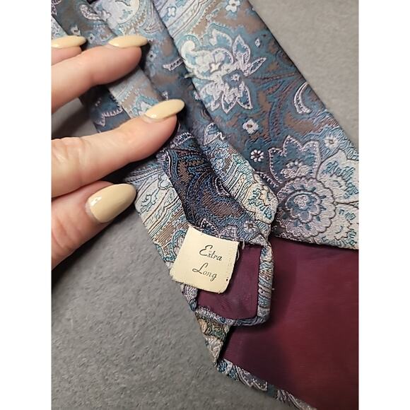 Vintage Hanover Slim Necktie Silver Blue Gray Paisley Pattern 60s Mod GVC - Picture 5 of 7